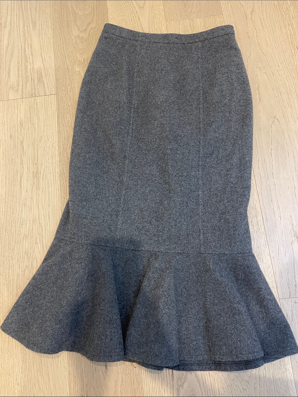Ralph Lauren Collection 100% cashmere mermaid/flounce midi skirt -